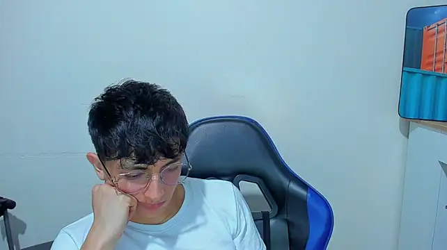 ElanGiraldo Live XXX-Chat