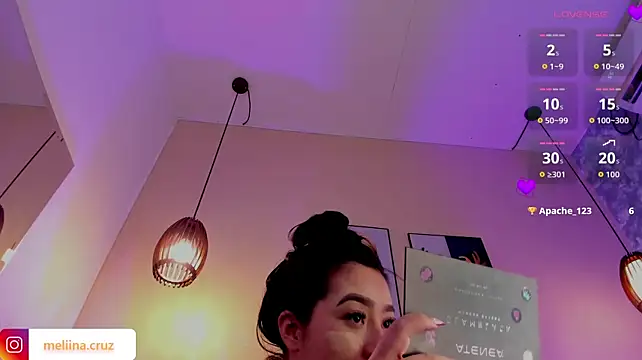 MelinaCruz Chat XXX in diretta