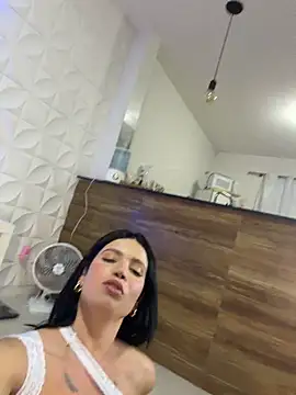 Rafaellaz 即時 XXX 聊天