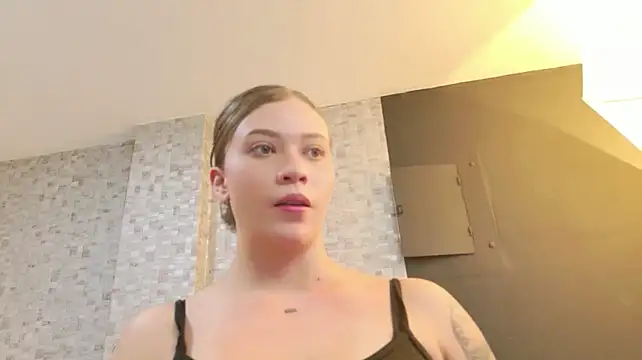 XXX chat uživo modela MariaMonttclair