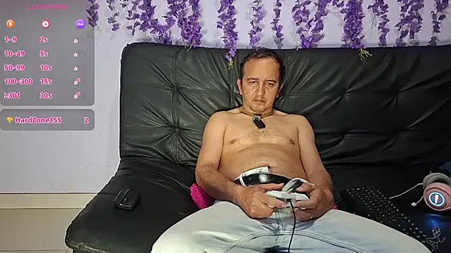 Chat XXX en directo de EnzoRomanof