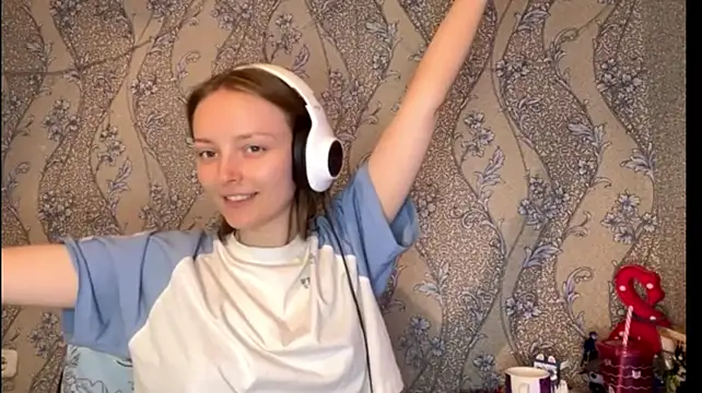 Chat +18 de EmyMiu ao vivo