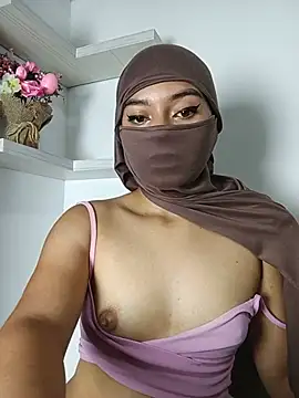 Samira_1 Adlı Modelin Canlı XXX Sohbeti