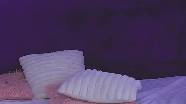 Chat +18 de EllinaNuria ao vivo