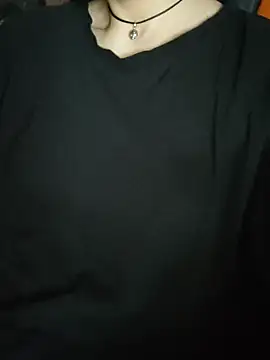 Chat +18 de Aashikalaa ao vivo