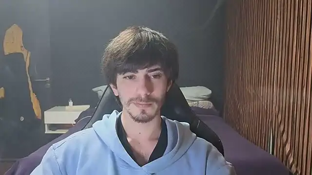 skinny-bwc's Live XXX Chat