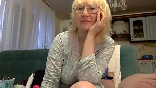 Zeyona's Live XXX Chat