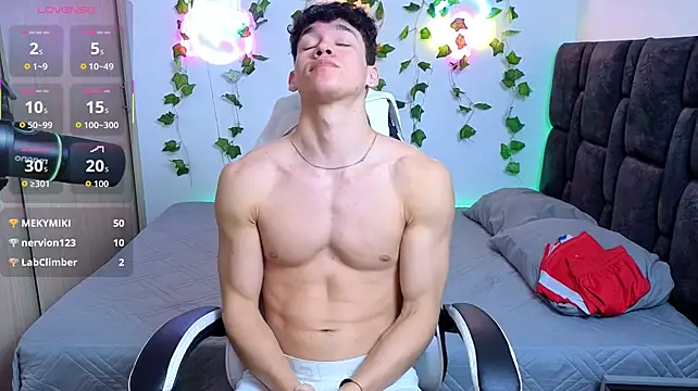 Luke_Muscle webkamerás műsora