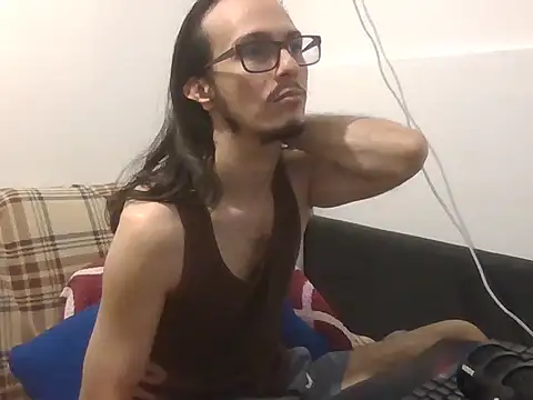 cholitohermoso Adlı Modelin Canlı XXX Sohbeti