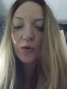 Chat XXX ao vivo de KattyLuuu