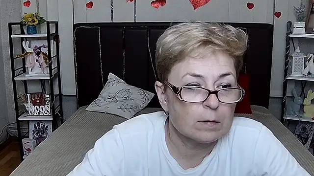 צ'אט XXX בשידור חי של EmiliaGree