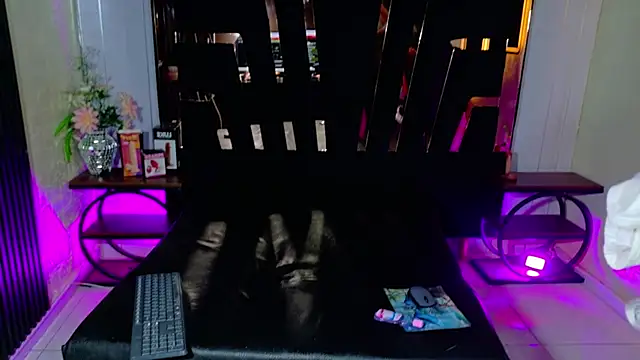 Thamara_Robertss – Live XXX-chat