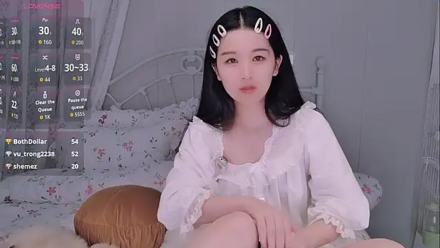 XXX chat uživo modela BingLin-