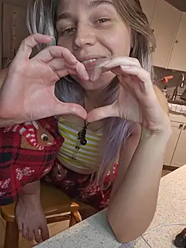 ScarletsWeb's Live XXX Chat