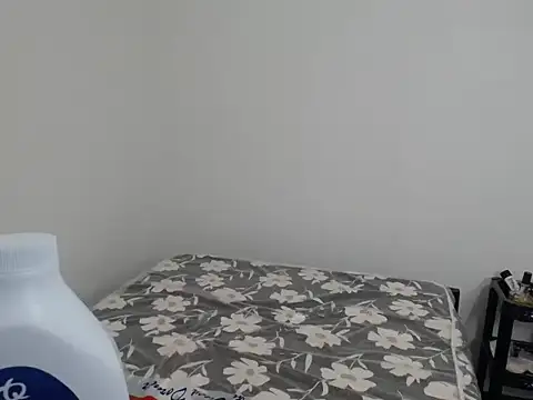 Chat +18 de NyxViolet ao vivo