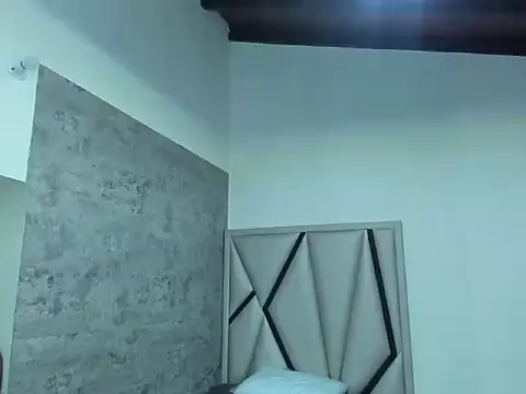 Karly33's Live XXX Chat