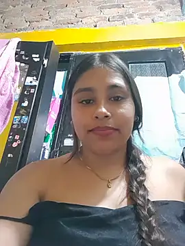 Chat +18 de zairabreze ao vivo