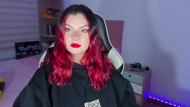 XXX chat uživo modela OphelianaRose33