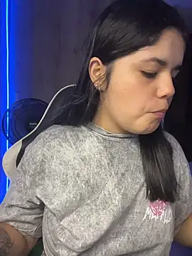 دردشة XXXAngella الجنسية المباشرة