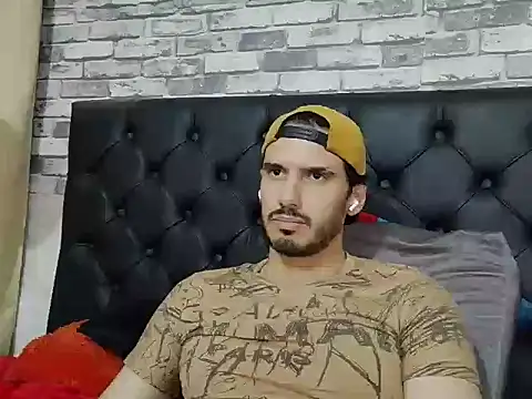 دردشة MrTyler667 الجنسية المباشرة