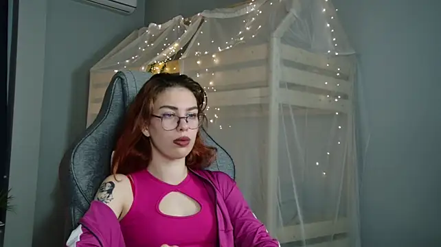SeraphineDuskryn live XXX chat
