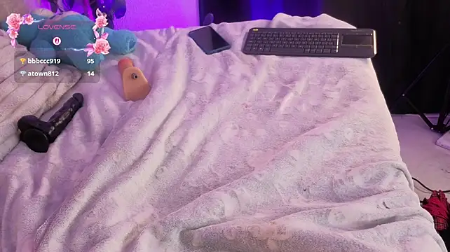 Emilly-hall Live XXX-Chat