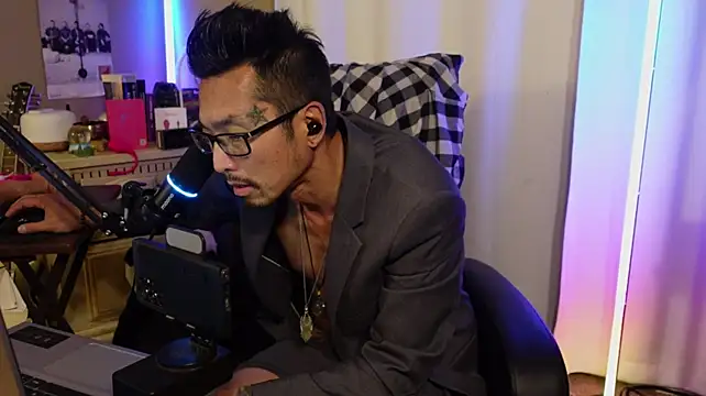 Ghost11_11's Live XXX Chat