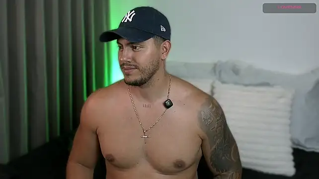 owen-piercesn Live XXX chat