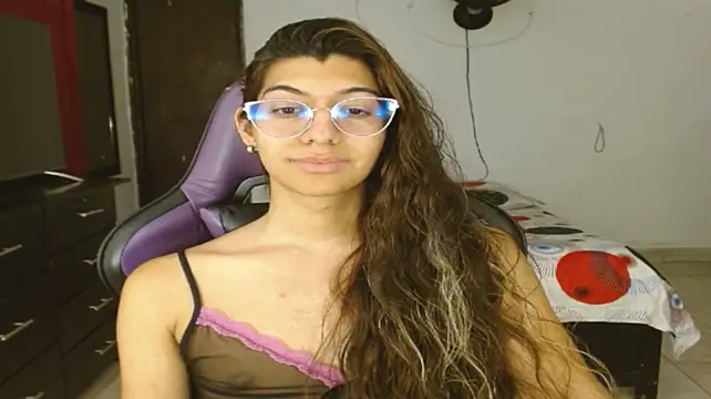 دردشة Alanni_parker الجنسية المباشرة