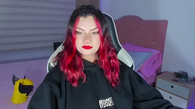 OphelianaRose33 XXX чат на живо