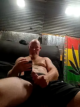 Redhitcher's Live XXX Chat