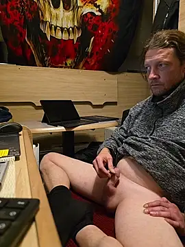 Ebinator666 现场XXX聊天