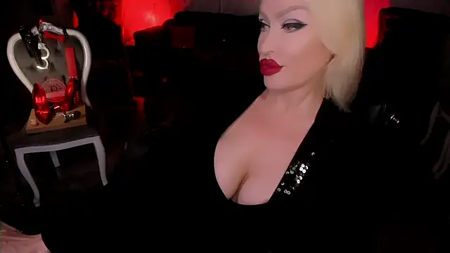 Živý XXX chat FinDomGod