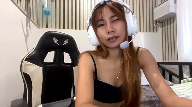 PiaSwida XXX чат на живо