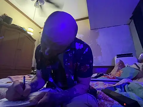 OGmailKnows XXX чат на живо