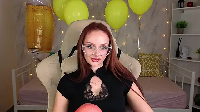 دردشة Madeline_Perry الجنسية المباشرة