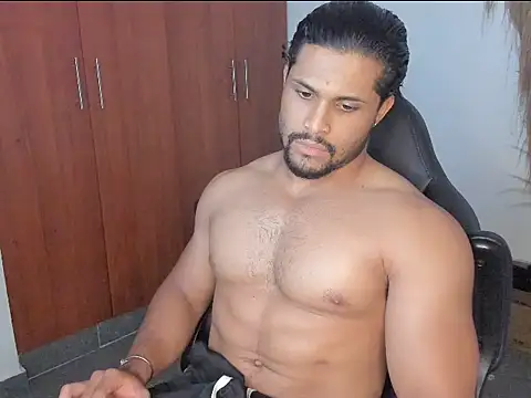XXX chat uživo modela evansdark01