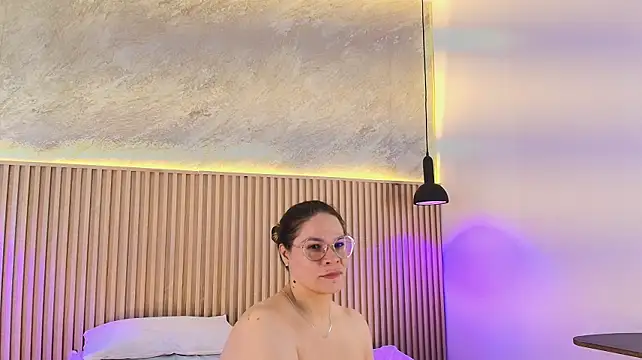 دردشة big_tits_in_your_face الجنسية المباشرة