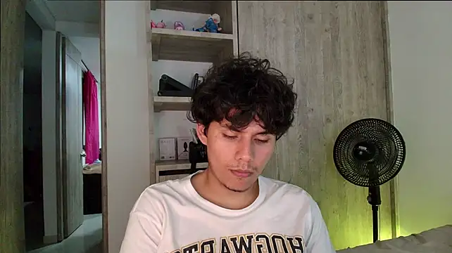 Naytoon__lex Chat XXX in diretta