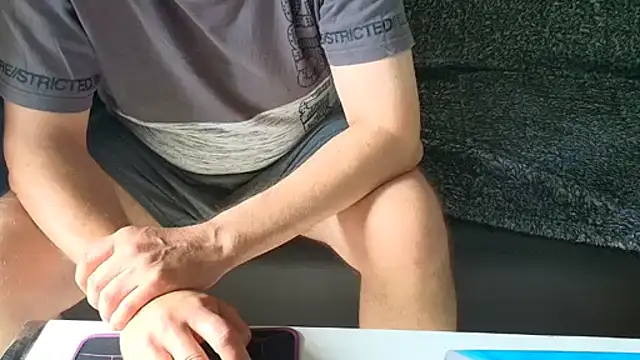 bi_boy_skype Adlı Modelin Web Kamerası Şovu