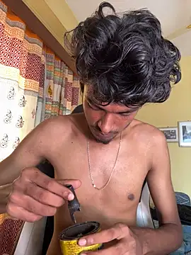 GunSlay Adlı Modelin Canlı XXX Sohbeti