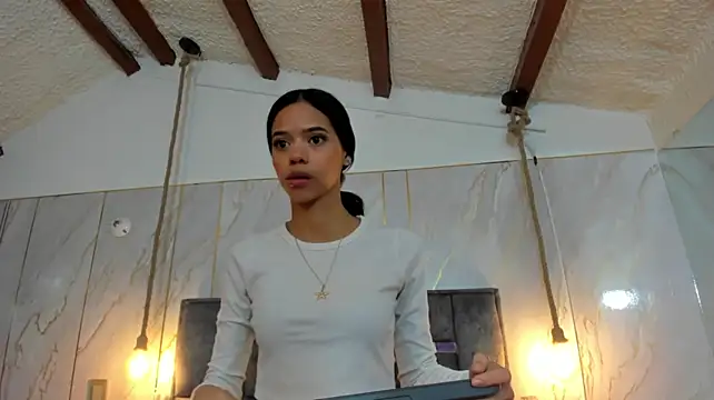 allison_11 Chat XXX live