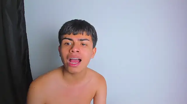 Онлайн чат XXX Asher_Young