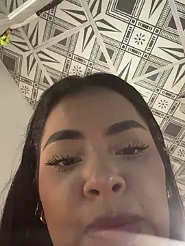 alexandra_cherry élő XXX-chatje
