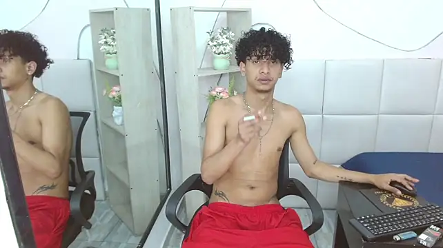 XXX chat uživo modela BlakeSttone