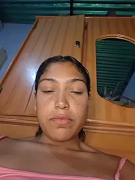 צ'אט XXX בשידור חי של Putaalexa