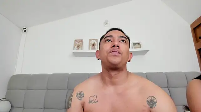erotic_sins' Live XXX Chat
