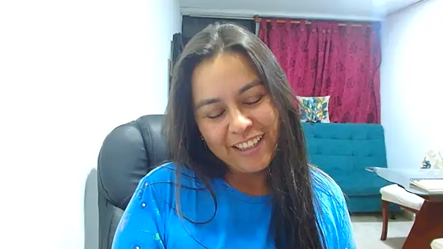 Živý XXX chat Ixchel_Anaid