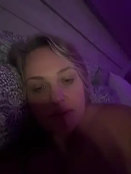 1SexyQueen লাইভ XXX চ্যাট
