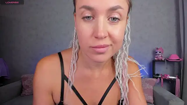 Fire__Dancer's Live XXX Chat